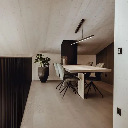 963 Chalet *
