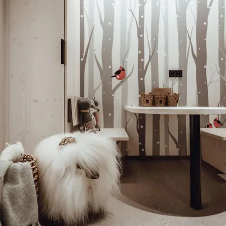 963 * Dienten am Hochkönig